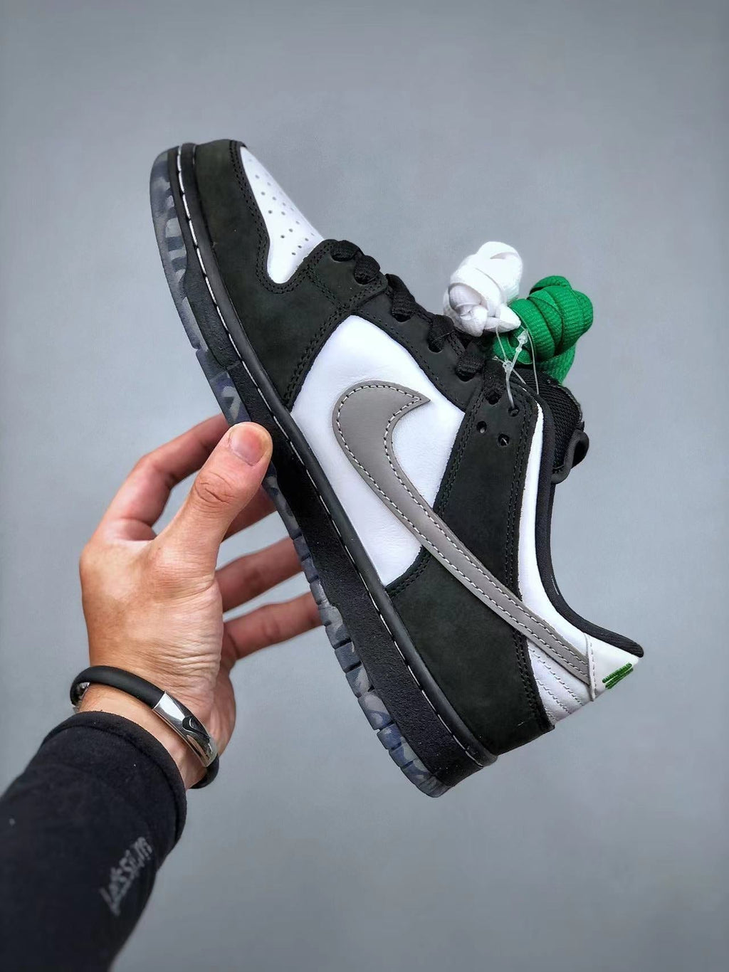 Jeff Staple x Dunk Low Pro SB 'Panda Pigeon'