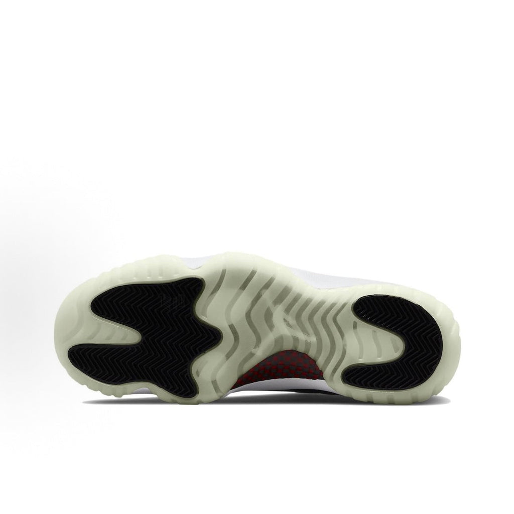 Jordan Air Jordan 11 Retro Low "72-10" – Patent Leather, Durable, Low-Top, Retro Basketball Shoes (Unisex) – Black