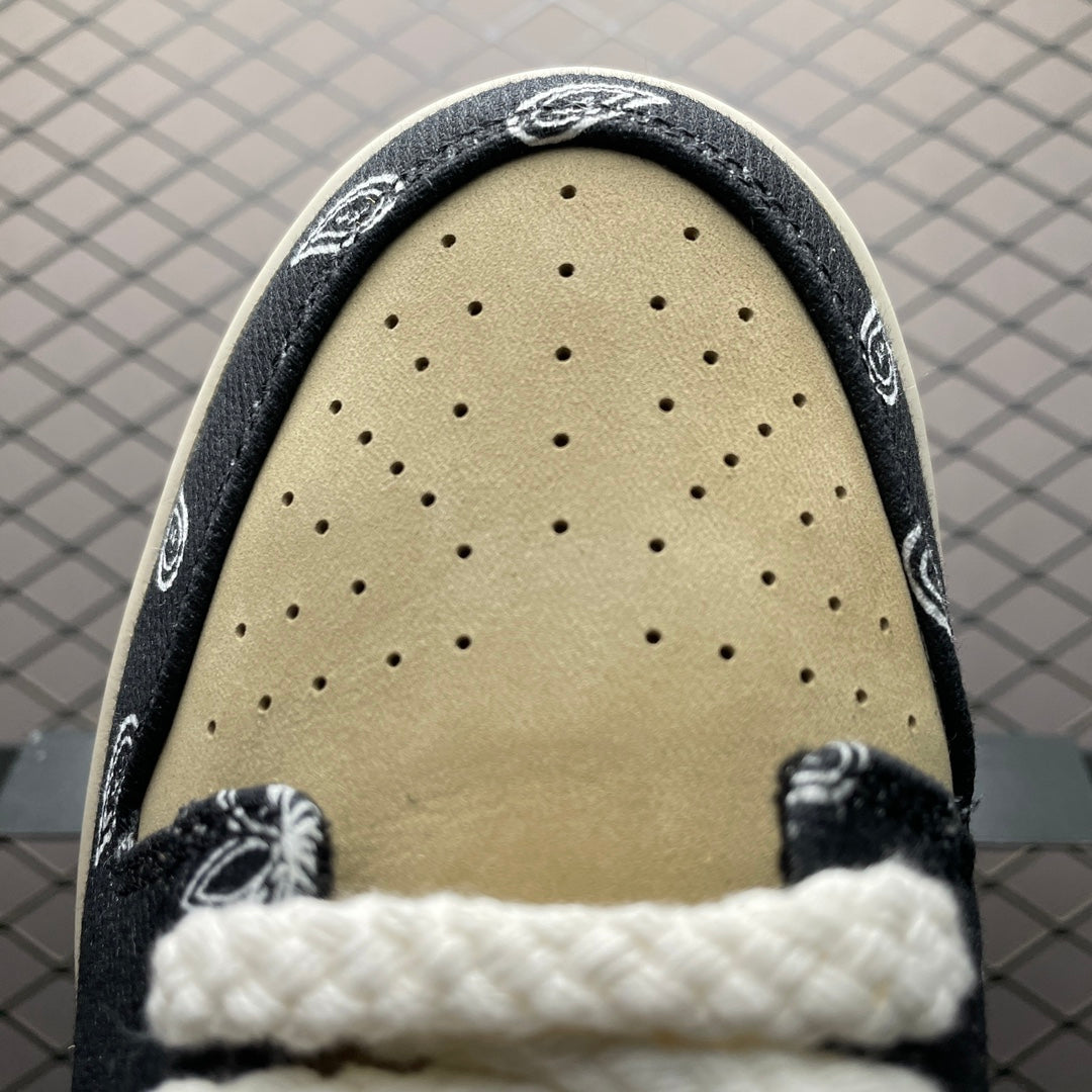 SB Dunk Low Travis Scott Cactus Jack
