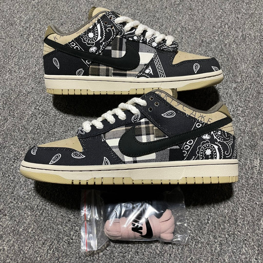 SB Dunk Low Travis Scott Cactus Jack